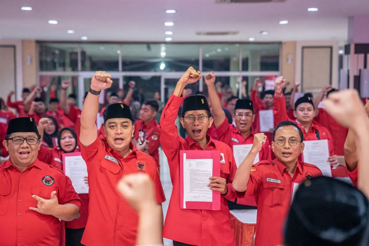 Kibarkan Ganjar Pranowo, Kader PDIP Surabaya Terus Genjot Turun di Kampung-Kampung
