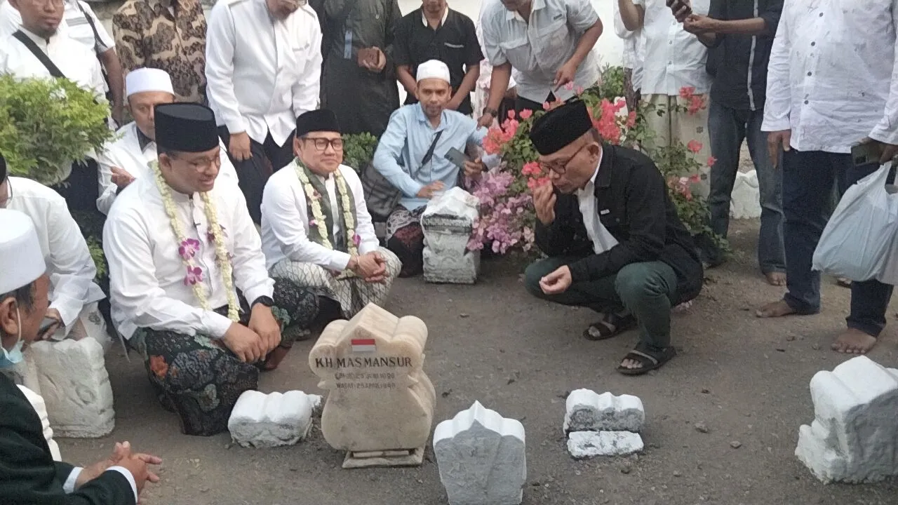 Ziarah Dengan Anies, Gus Muhaimin: Berkah Ampel Untuk Kemajuan Indonesia