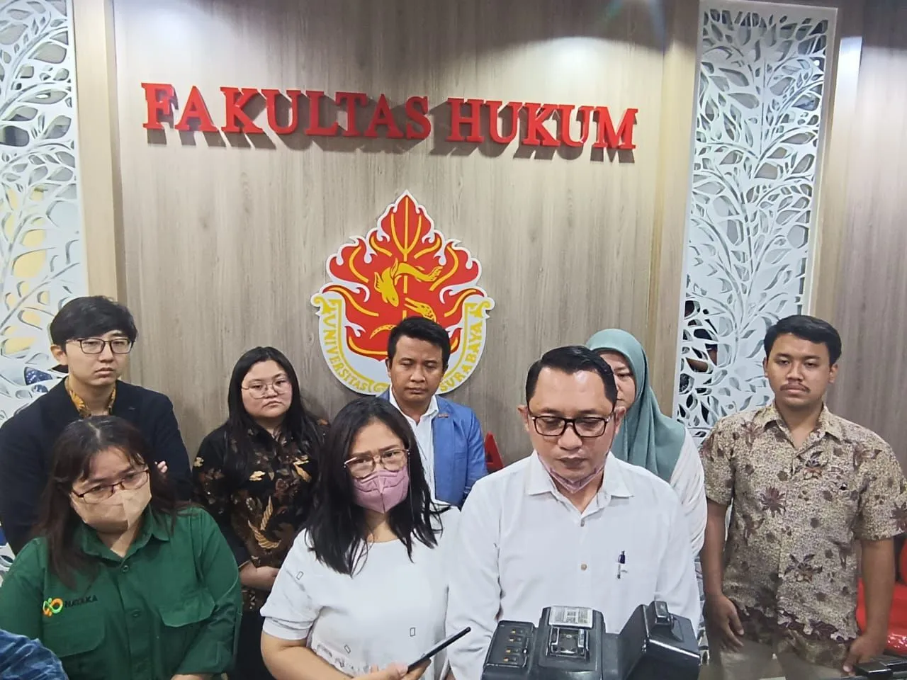 Keluarga Korban Mayat Dalam Koper Kecewa Sudah 3 Bulan Belum Disidang
