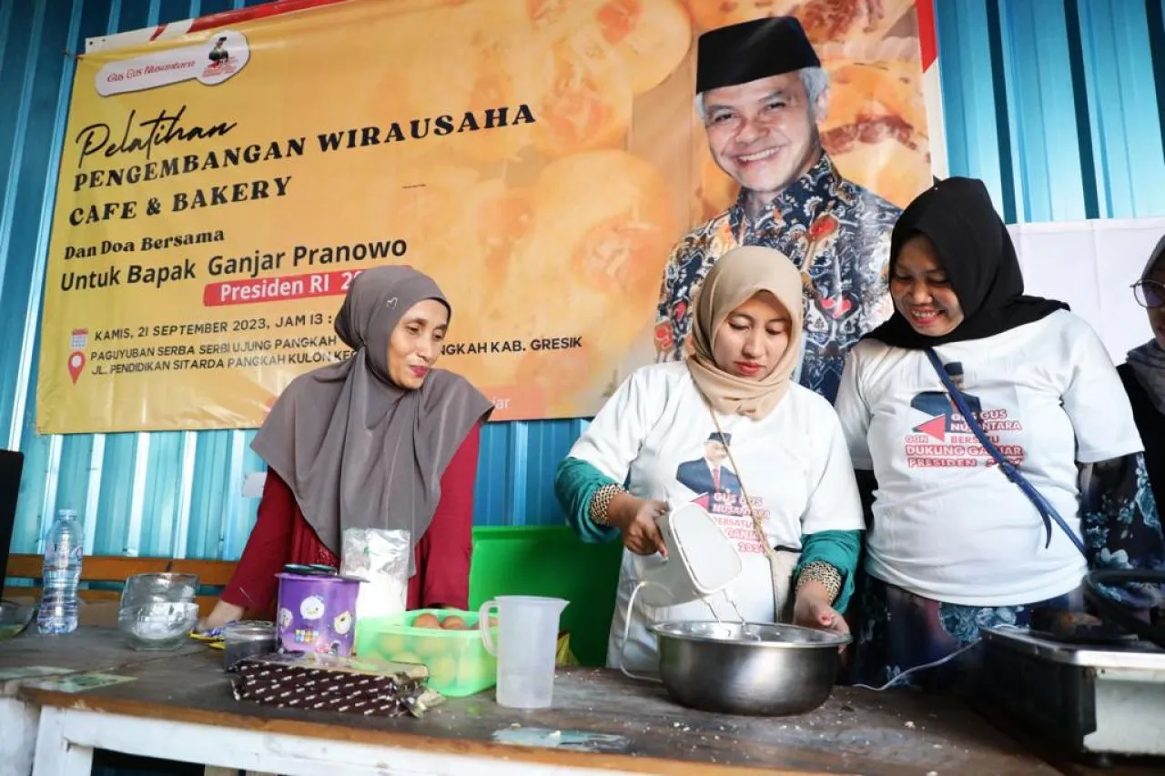 Semangat Jadi Wirausaha, Ibu - ibu Nelayan di Jatim Antusias Ikuti Pelatihan Gus Gus Ganjar