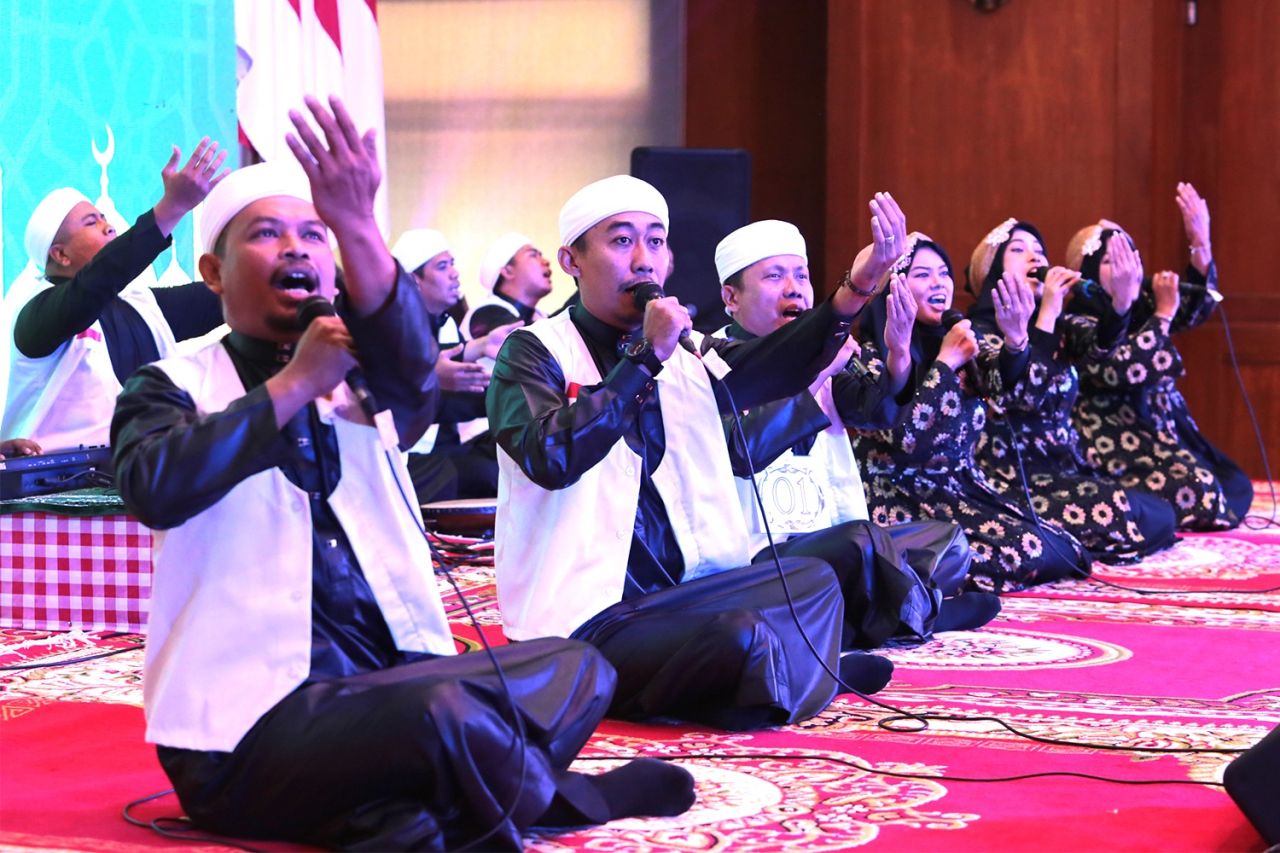 Buka Festival Al Banjari Antar PD , Wali Kota Eri: Luar Biasa, Saya Lihat Putih Semua