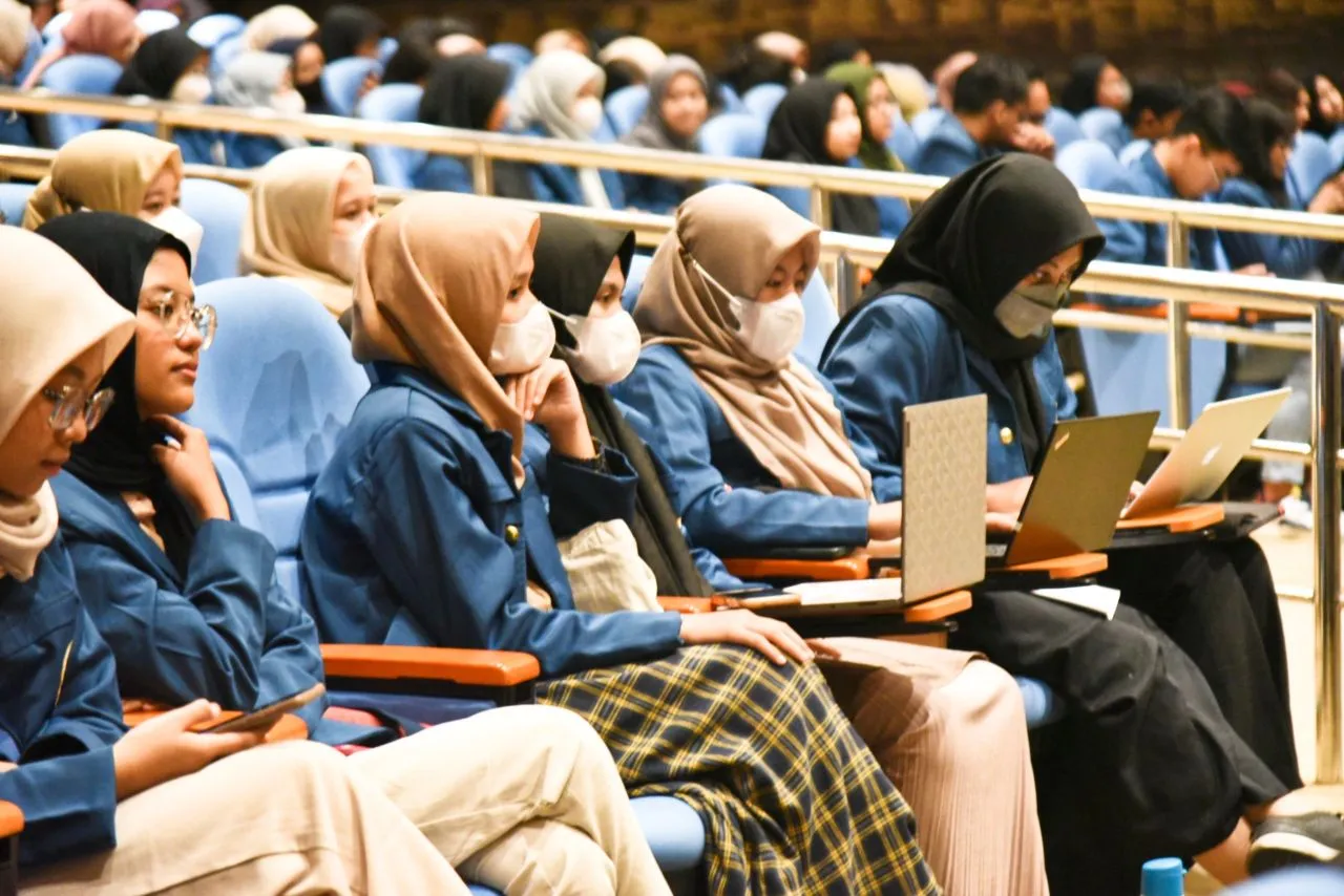 506 Mahasiswa Unair Diterjunkan Ke 153 Kelurahan di Surabaya untuk Tuntaskan Ini