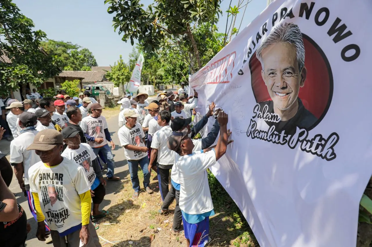 Ratusan Petebu Nganjuk Tanda Tangan Komitmen Dukung Ganjar Presiden RI