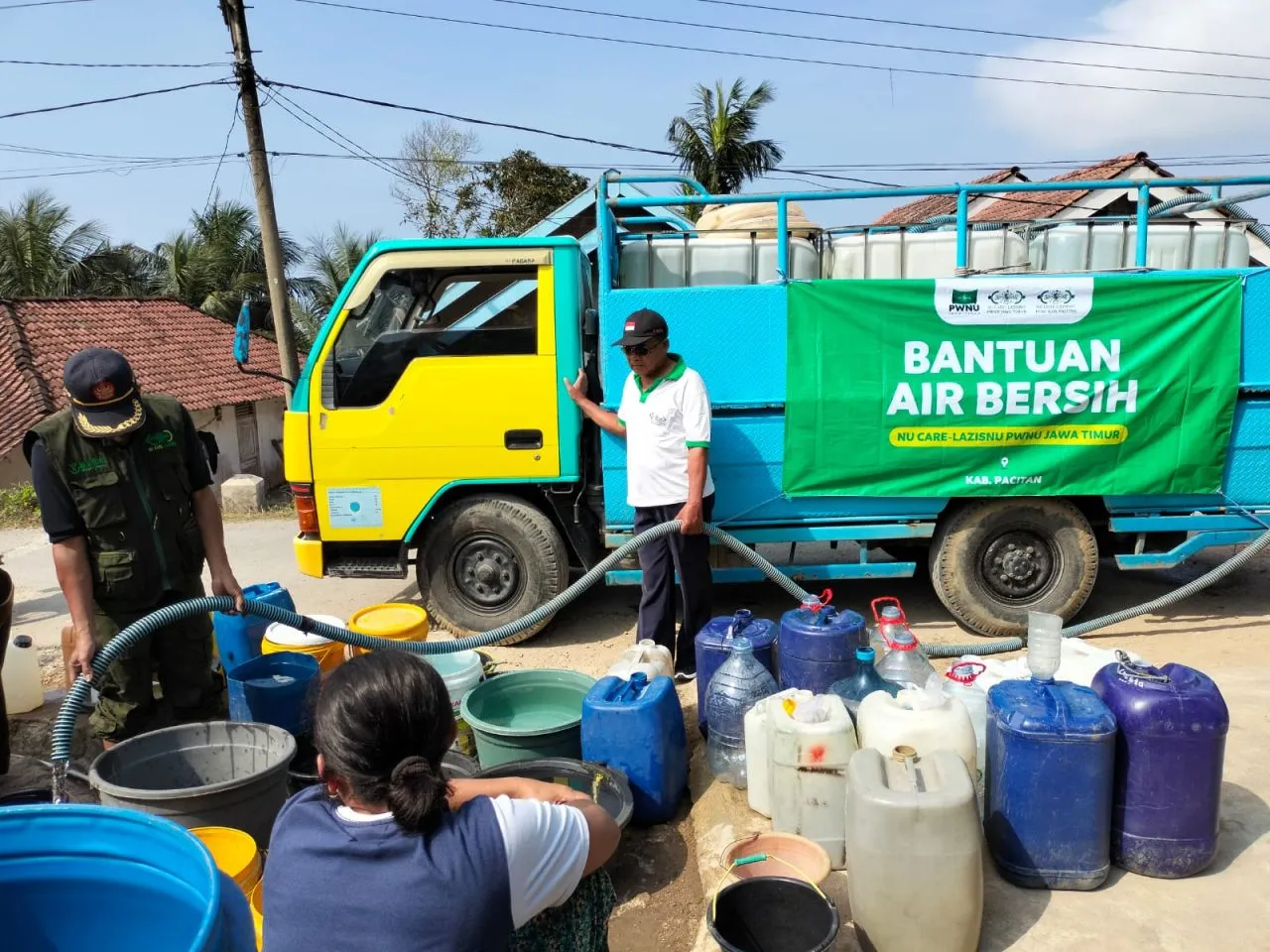 LAZISNU se-Jatim Distribusikan 4,9 Juta Liter Air Bersih