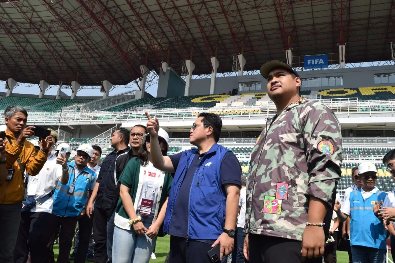 Ketua PSSI dan Menpora Tinjau GBT, Nyatakan Sudah Siap 100 Persen