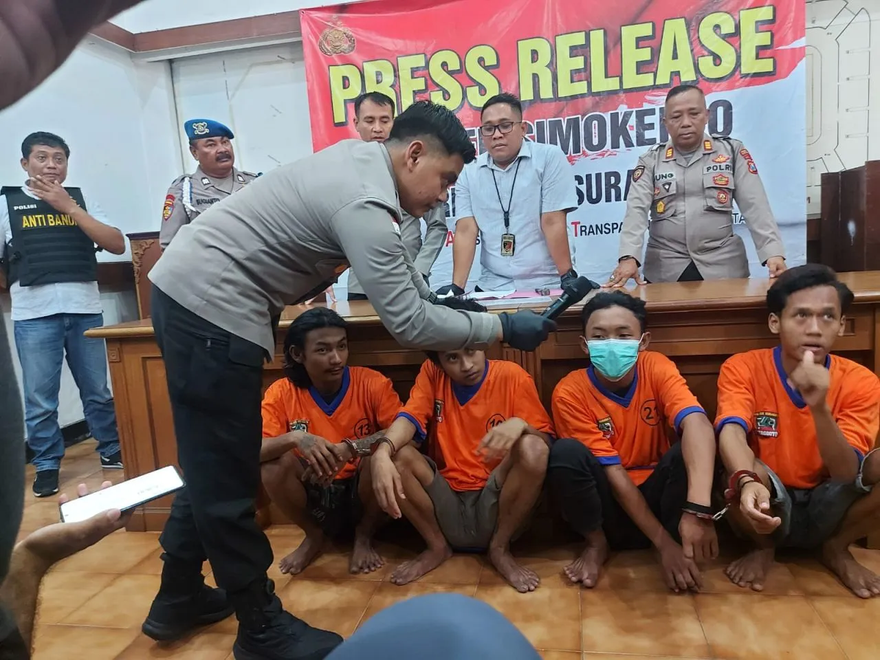 Polisi Tangkap Sindikat Pembobol Gudang di Surabaya
