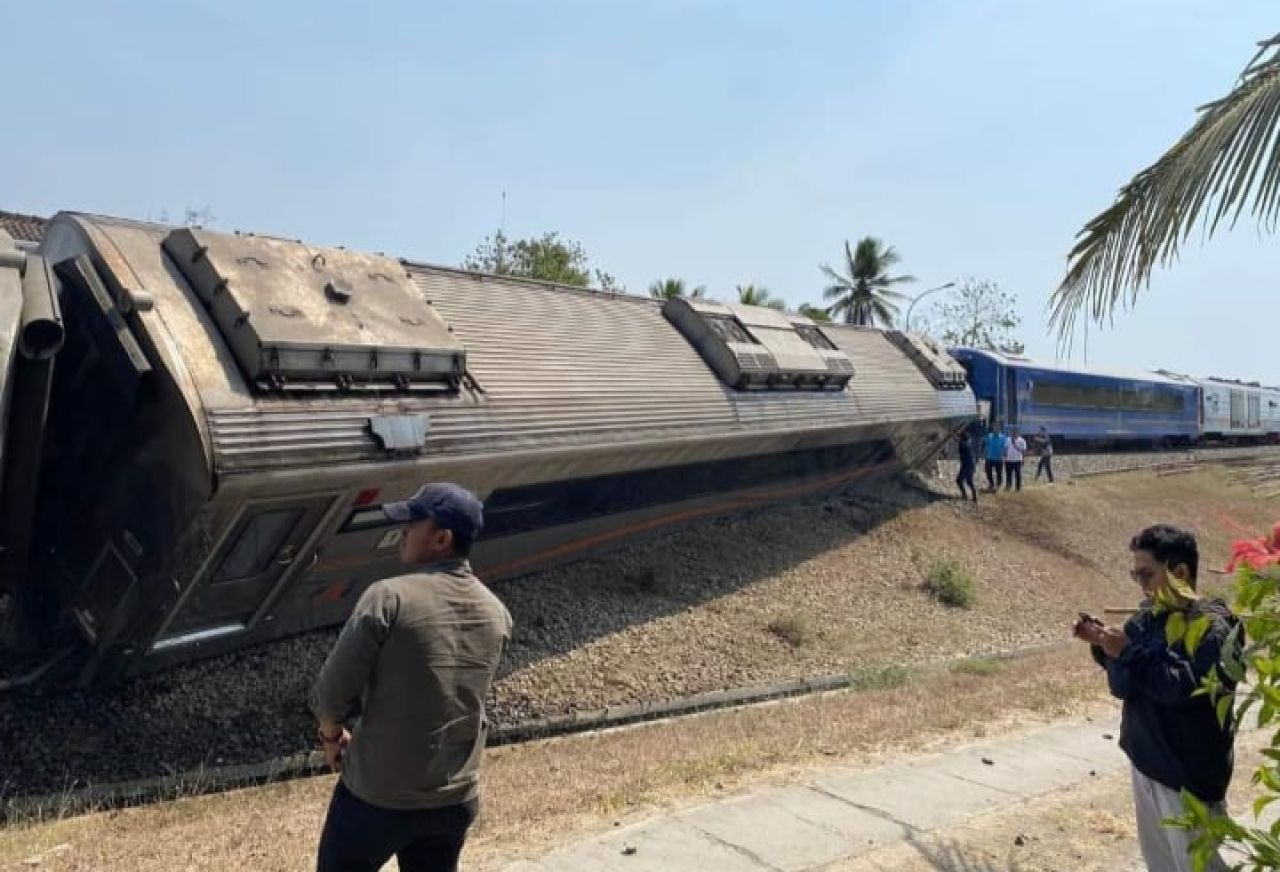 KA Argo Semeru Anjlok di Wates, KAI Minta Maaf