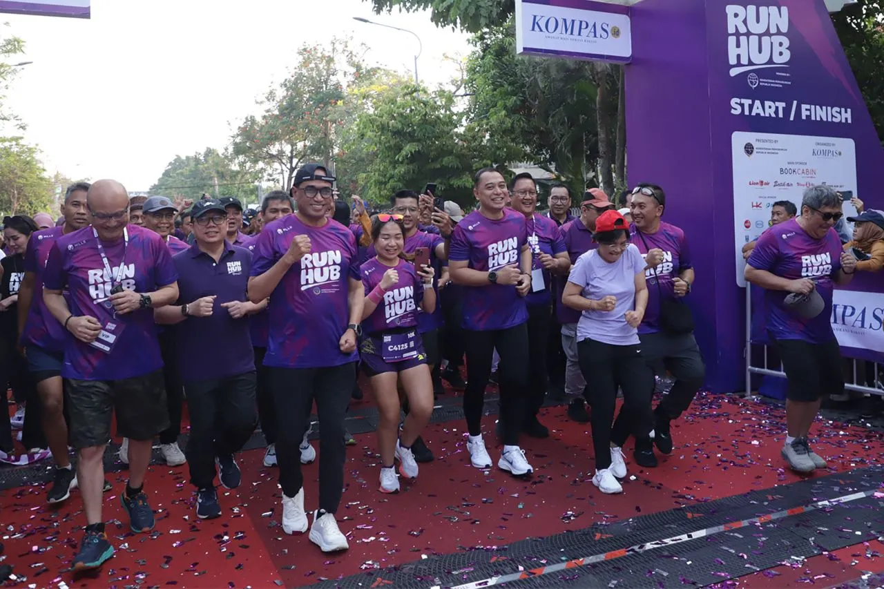 Ribuan Pelari Ikuti RUN HUB 2023 di Surabaya