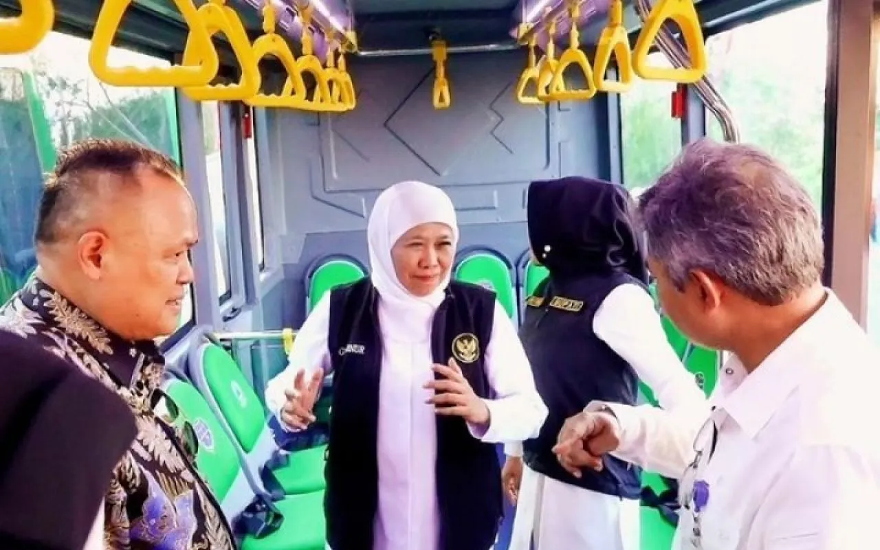Sejumlah Tokoh Jatim Ajukan Khofifah Cawapres Prabowo