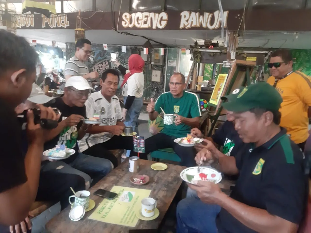 Kedai Ketan Punel Ini Sajikan Menu Spesial Selama Gelaran Piala Dunia U - 17, Cobain Yuk