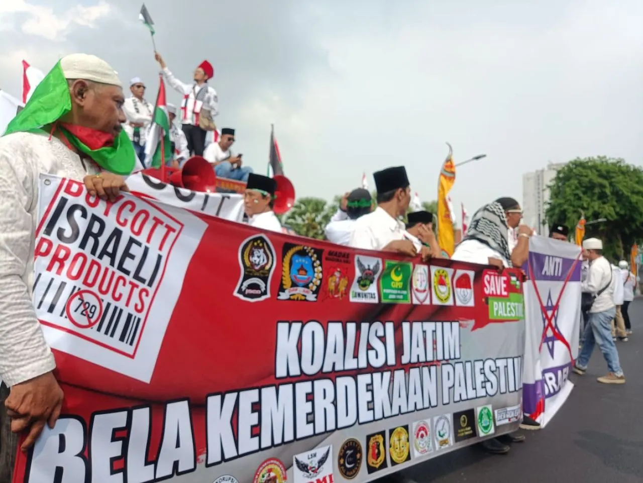 Ormas Se- Madura Gelar Demo Boikot Produk Pro Israel di Surabaya