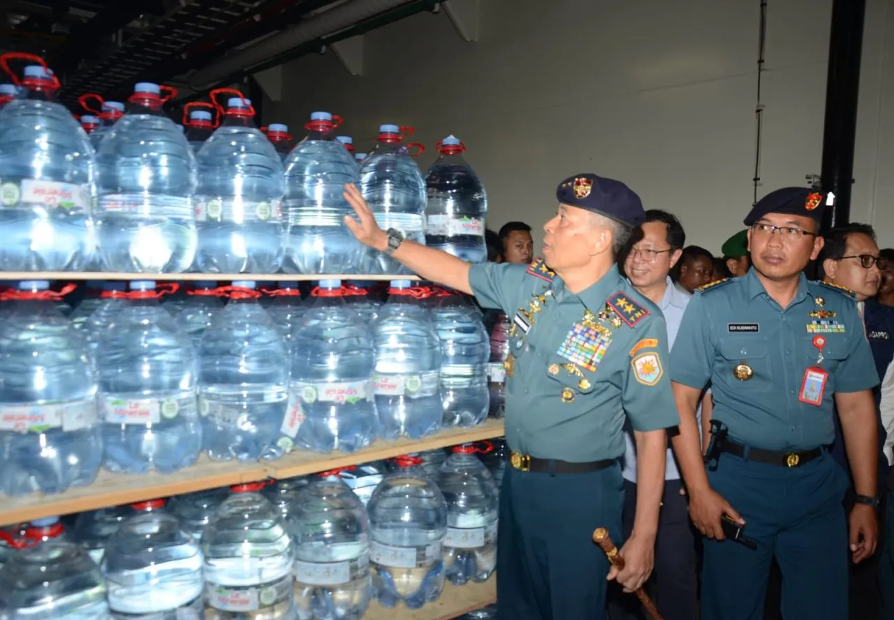 TNI AL Berangkatkan Bantuan Kemanusiaan untuk Warga Palestina di Jalur Gaza