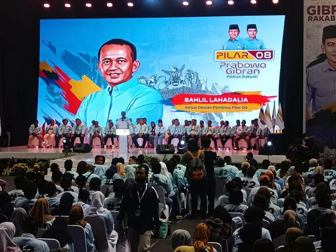 Ribuan Relawan Pilar 08 Deklarasi Dukung Prabowo - Gibran: Menang!