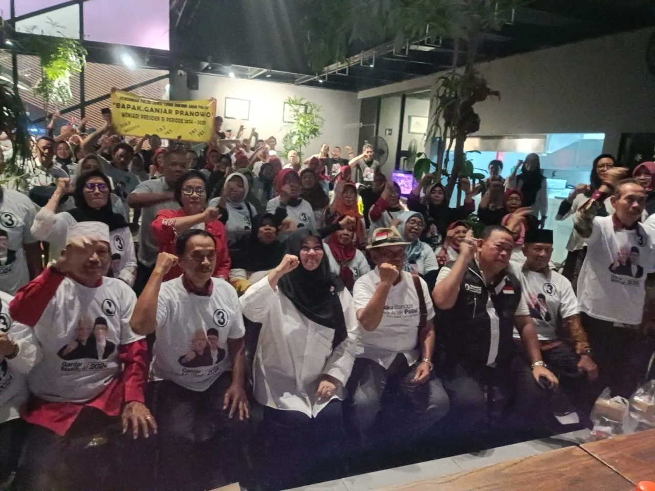 Ganjar - Mahfud Dapat Amunisi Baru dari Pensiunan Polisi Se-Jatim