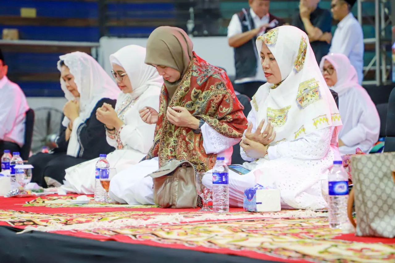 Tutup Safari Politik di Jatim, Siti Atikoh Gelar Doa Bersama untuk Negeri