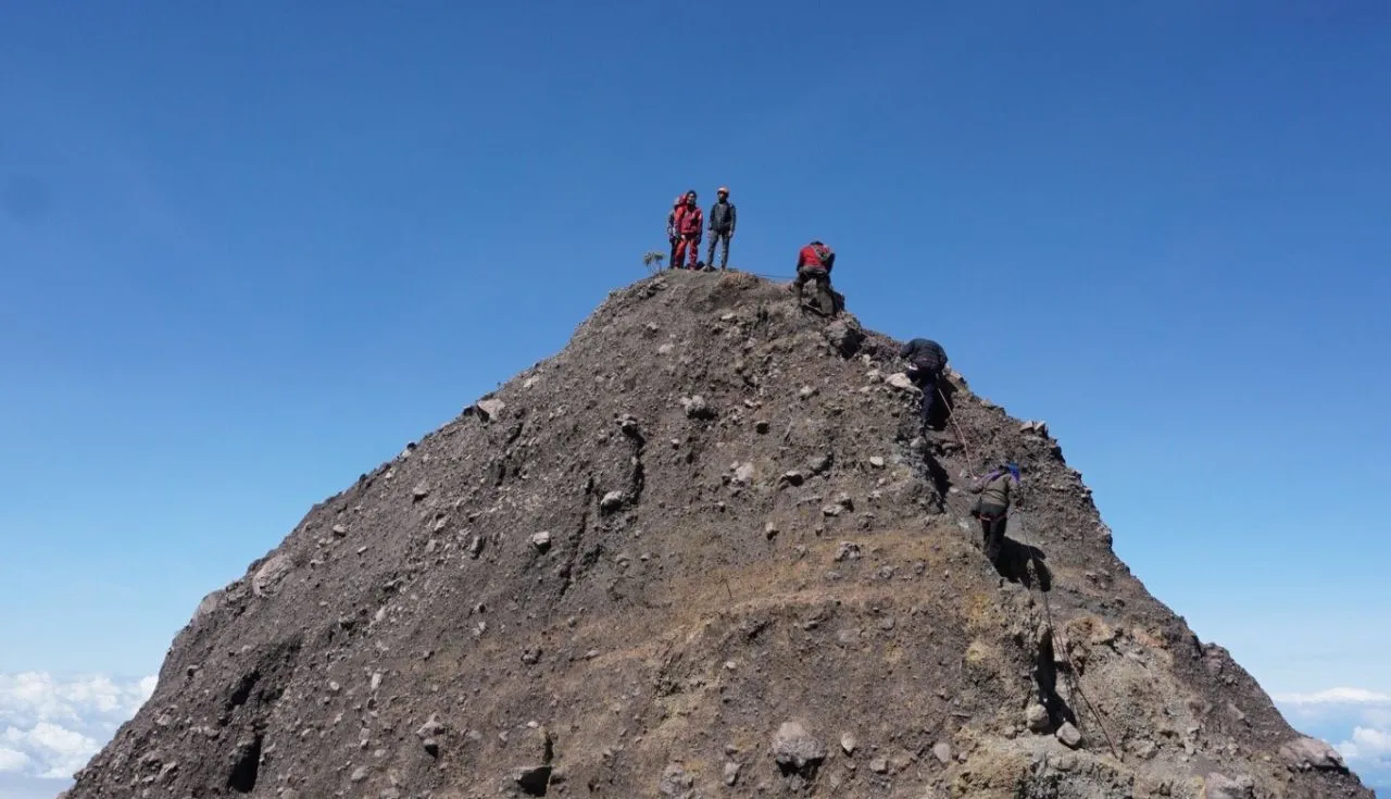 Gunung Raung Alami Peningkatan Status Jadi Waspada