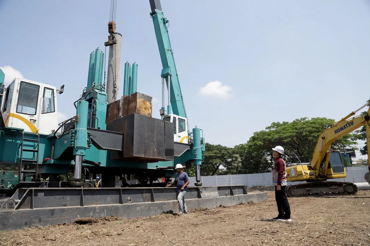 Wali Kota Eri Bangun RSUD Surabaya Timur hingga Optimalisasi Layanan Puskesmas 24 Jam