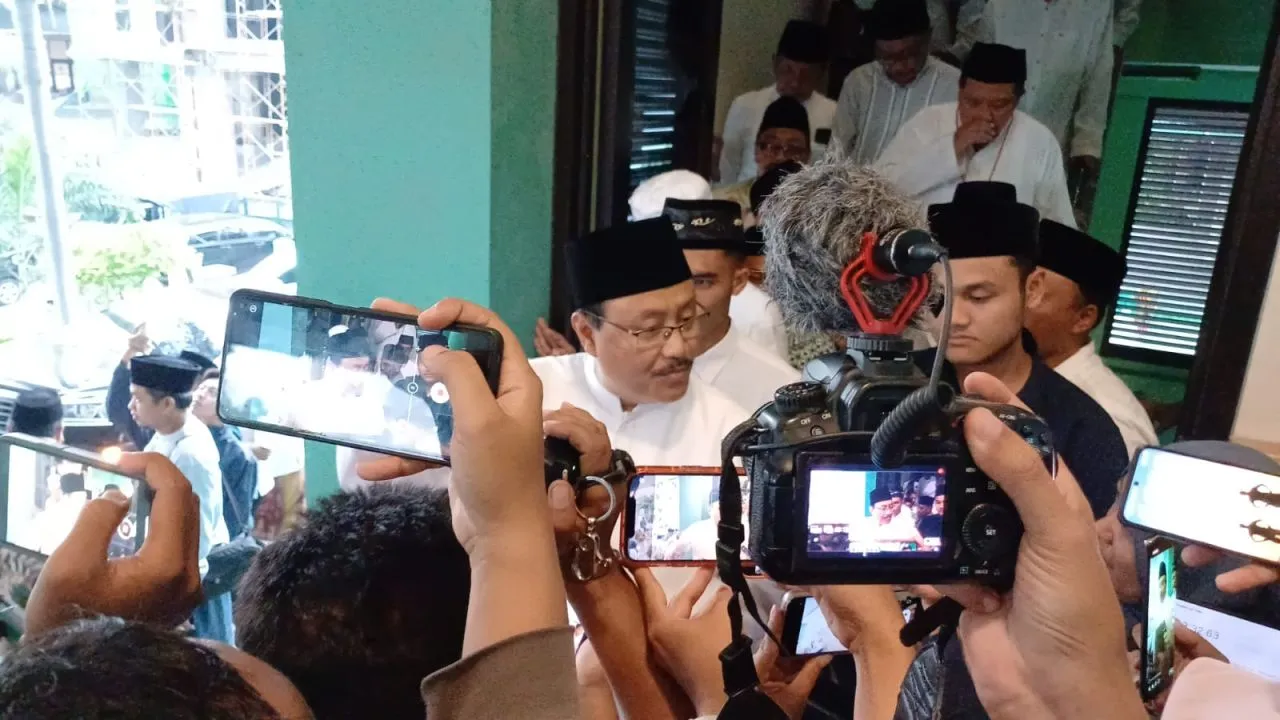 PBNU Terkesan Istimewakan Khofifah Jadi Jurkamnas Prabowo - Gibran Belum Ajukan Cuti