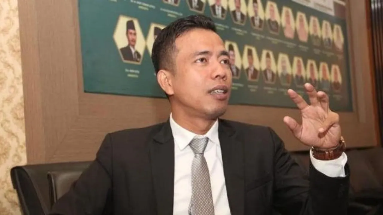 Sebut Prabowo-Gibran Seperti Sahabat Nabi, Jubir AMIN : Khofifah Harus Cabut statement dan Minta Maaf!