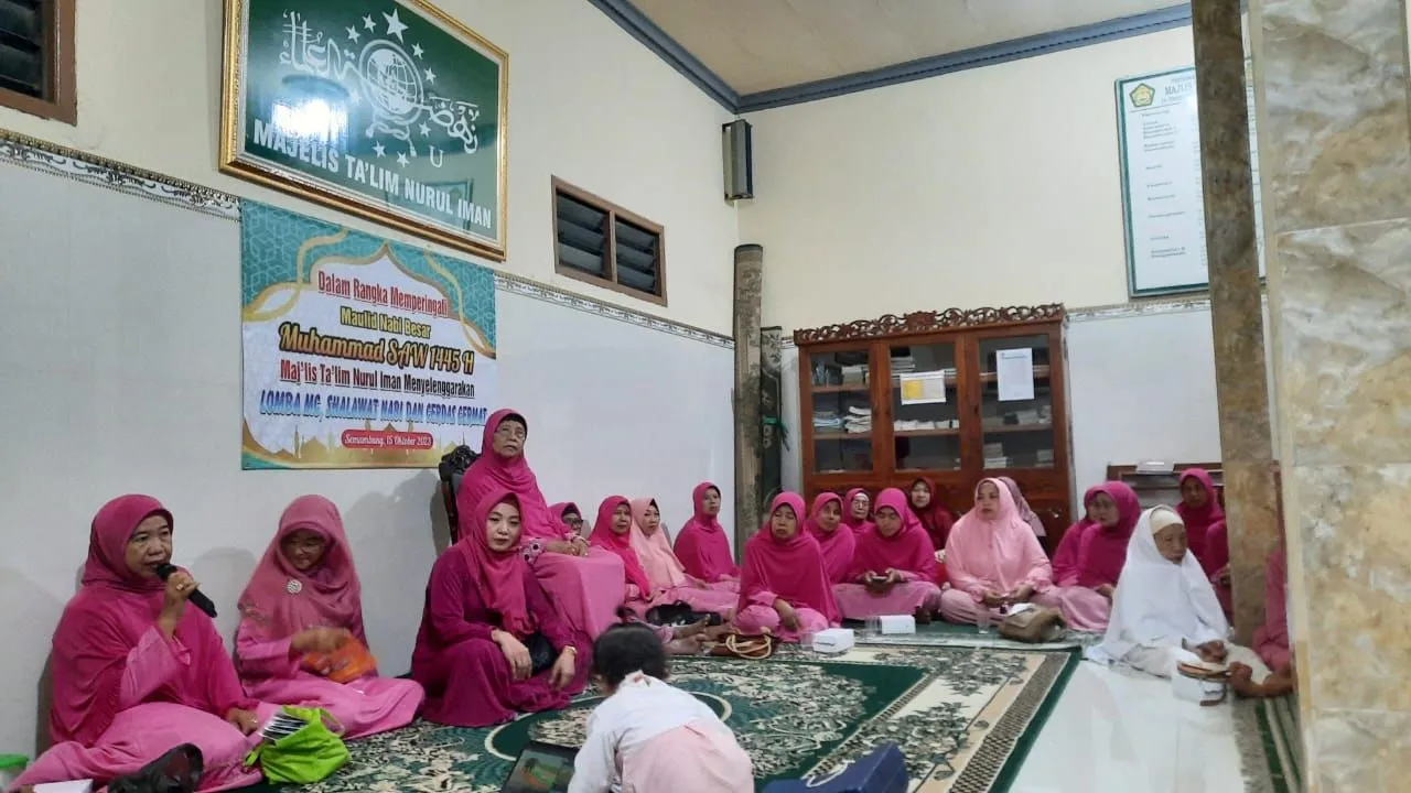 Ratusan Jemaah Majelis Ta'lim Nurul Iman Sidoarjo Deklarasi Pemilu Damai