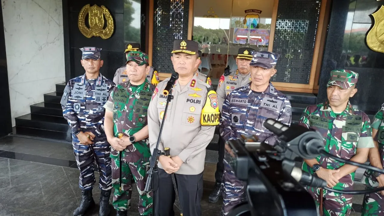 Kapolda Jatim Pimpin Apel Gelar Pasukan dalam Rangka Bulan Bhakti TNI Polri tahun 2024