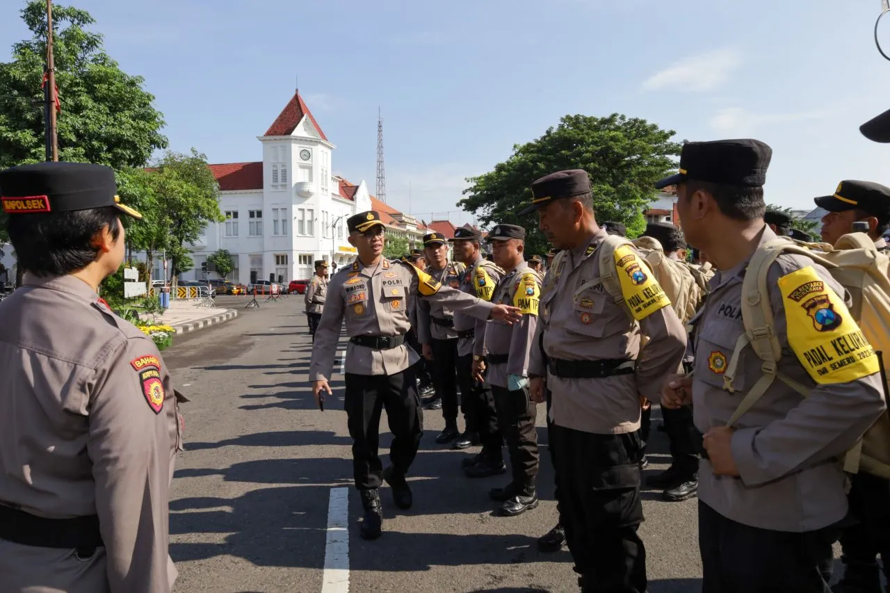 Jelang Coblosan di Surabaya, Ribuan Personel Disebar Amankan Pemilu 2024