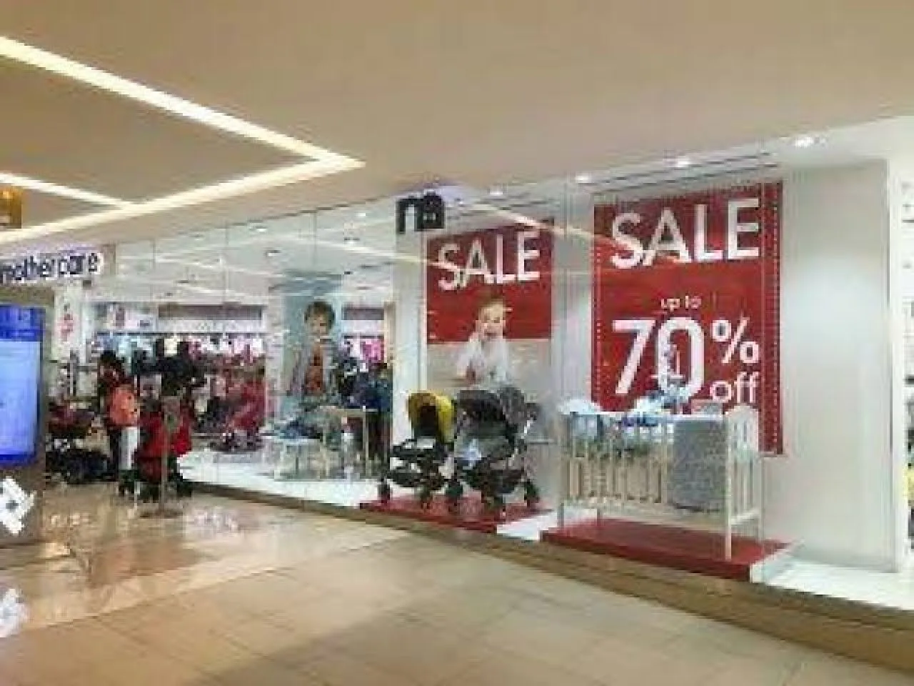 Ayo Rek! Berburu Baju dan Kue Lebaran di Surabaya Shopping Festival 2024