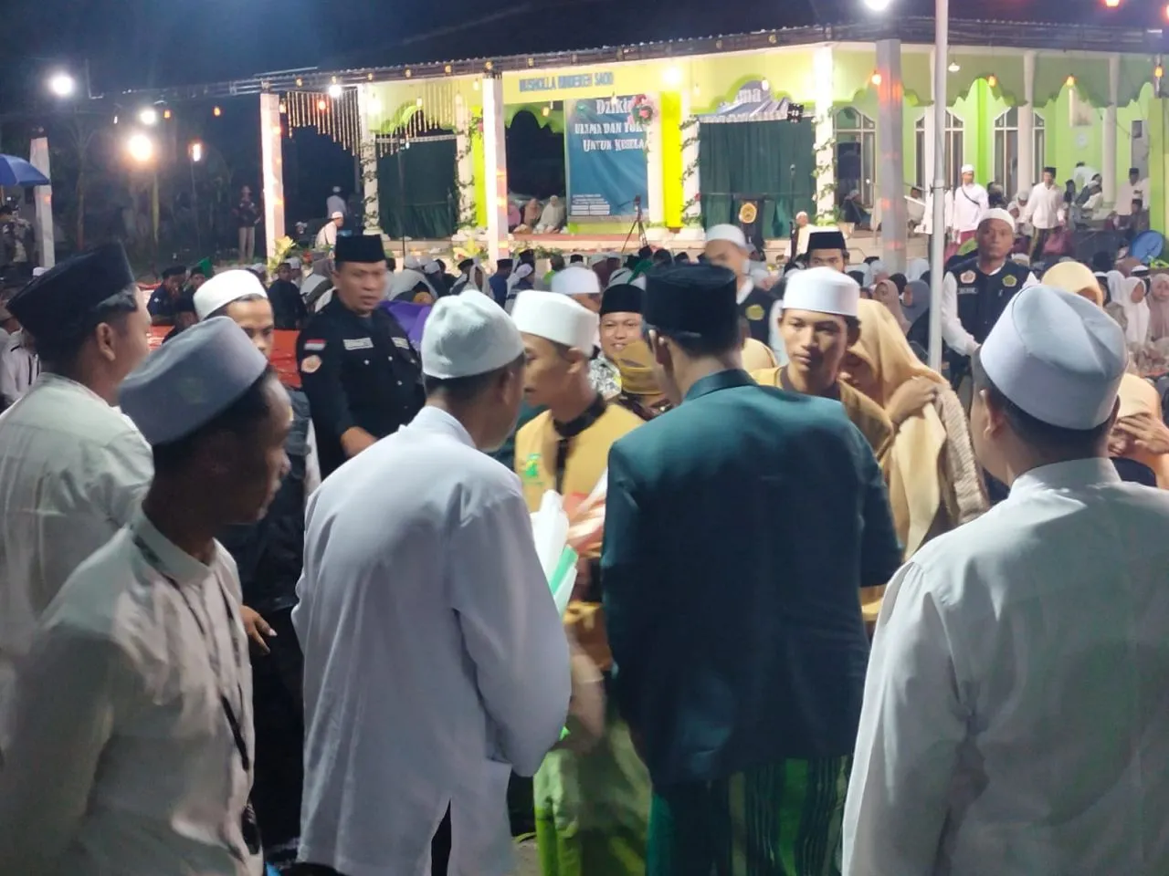 Ulama dan Warga Madura: Doa Bersama untuk Keutuhan NKRI Pasca Pemilu 2024