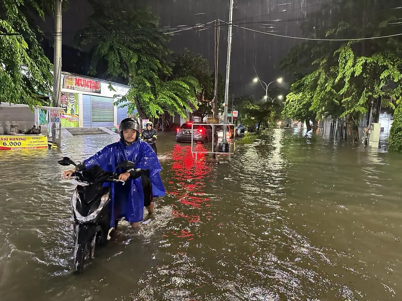 BPBD Minta Warga Surabaya Agar Waspada Bencana hidrometeorologi