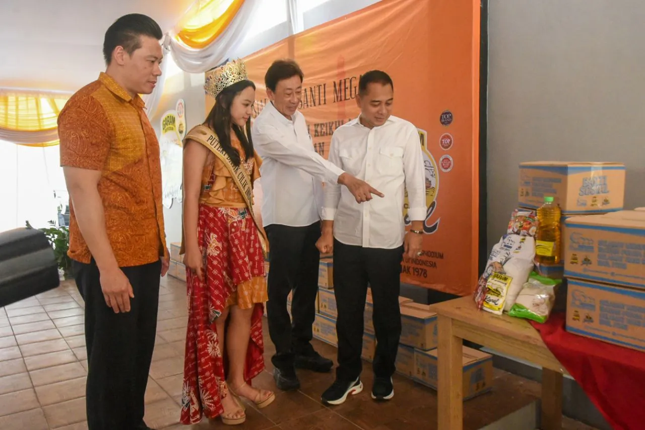 Pemkot Surabaya Terima Bantuan 1.000 Paket Sembako