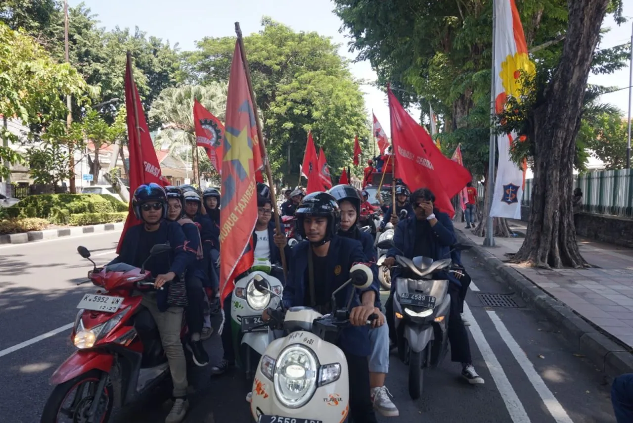 May Day 2024: Buruh Sebut Omnibus Law Sengsarakan Karyawan