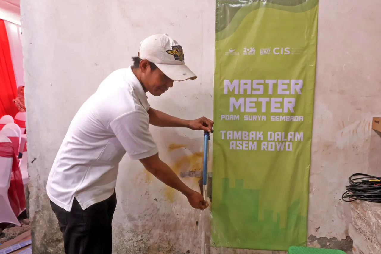 Akhirnya! Warga Tambak Dalam Surabaya Bisa Nikmati Air PDAM Setelah 20 Tahun
