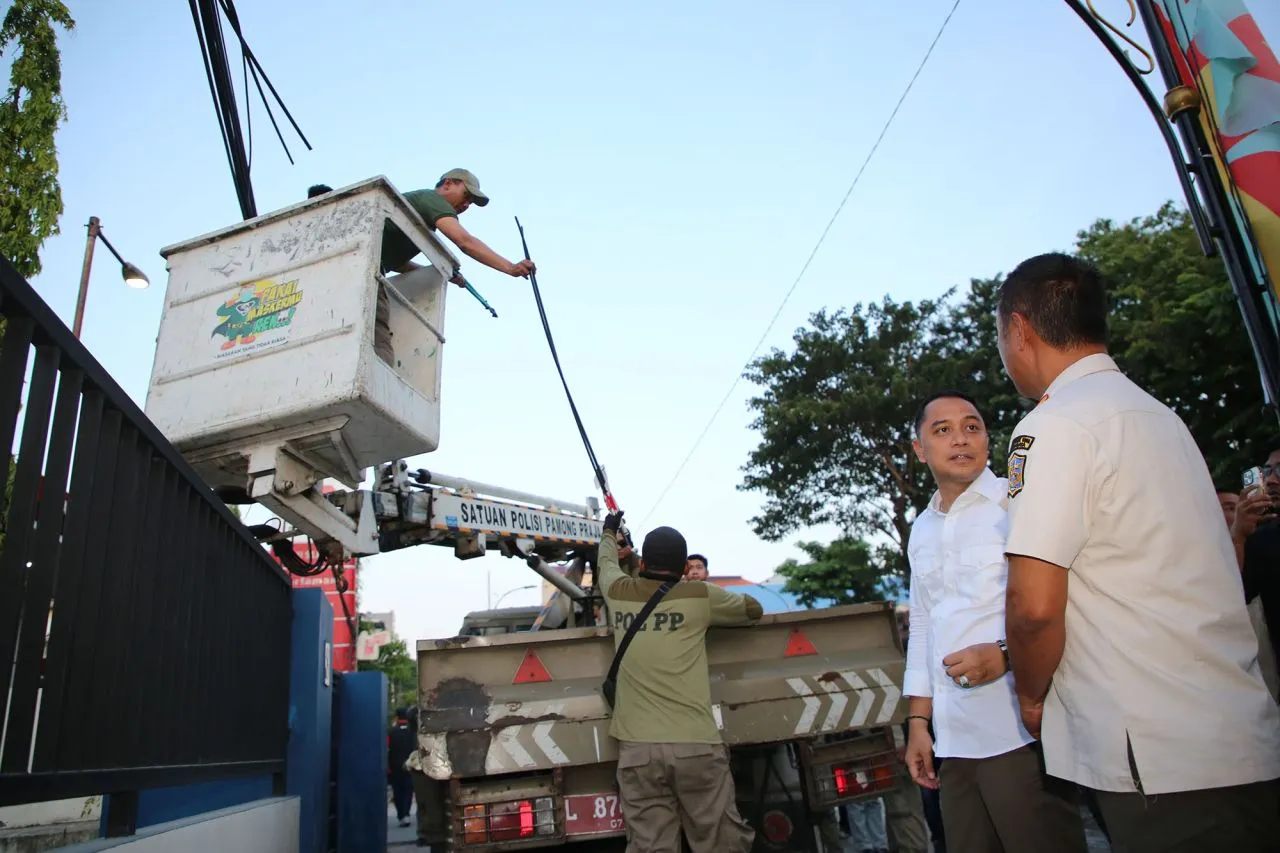 Surabaya Pusat Jadi Percontohan Penataan Kabel Utilitas Bawah Tanah