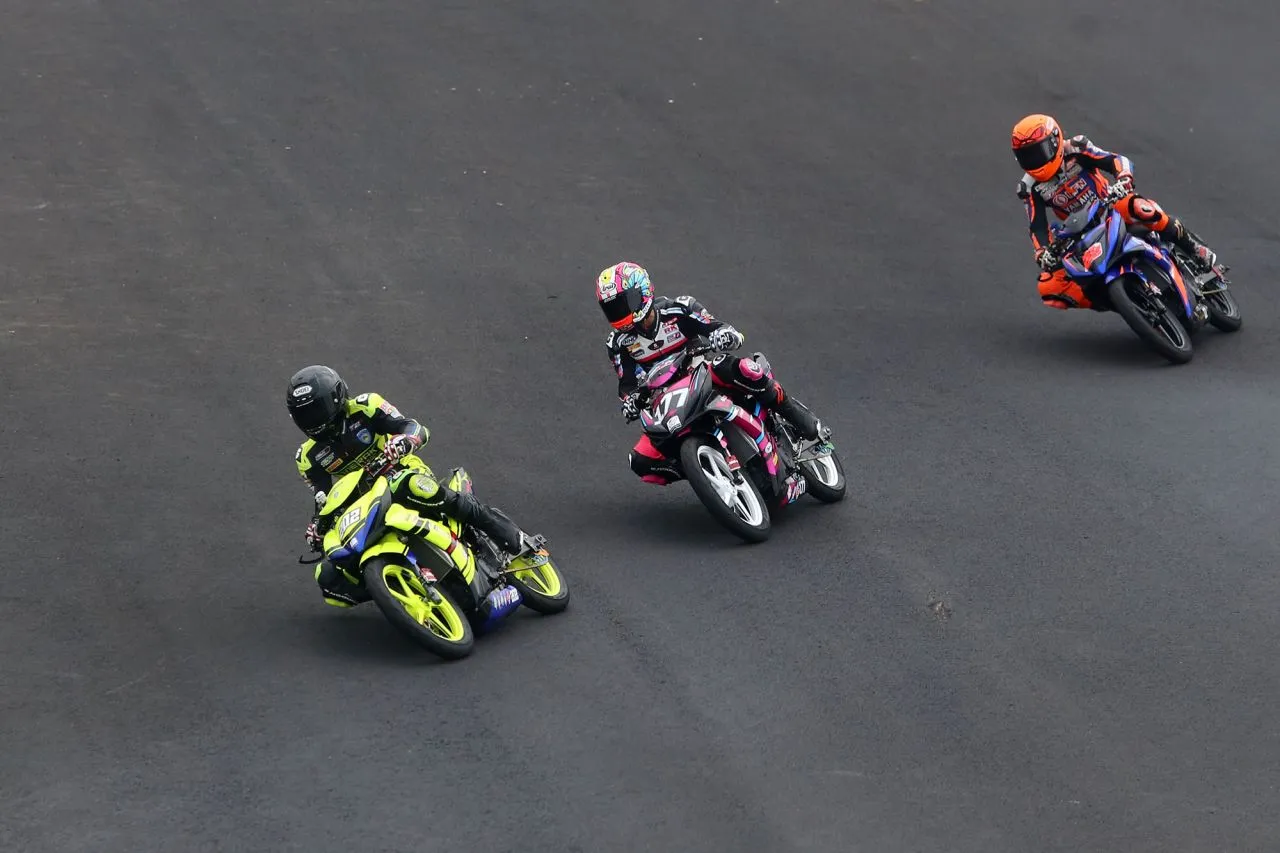 424 Pembalap Ikuti Road Race Championship 2024 di Sirkuit GBT Surabaya