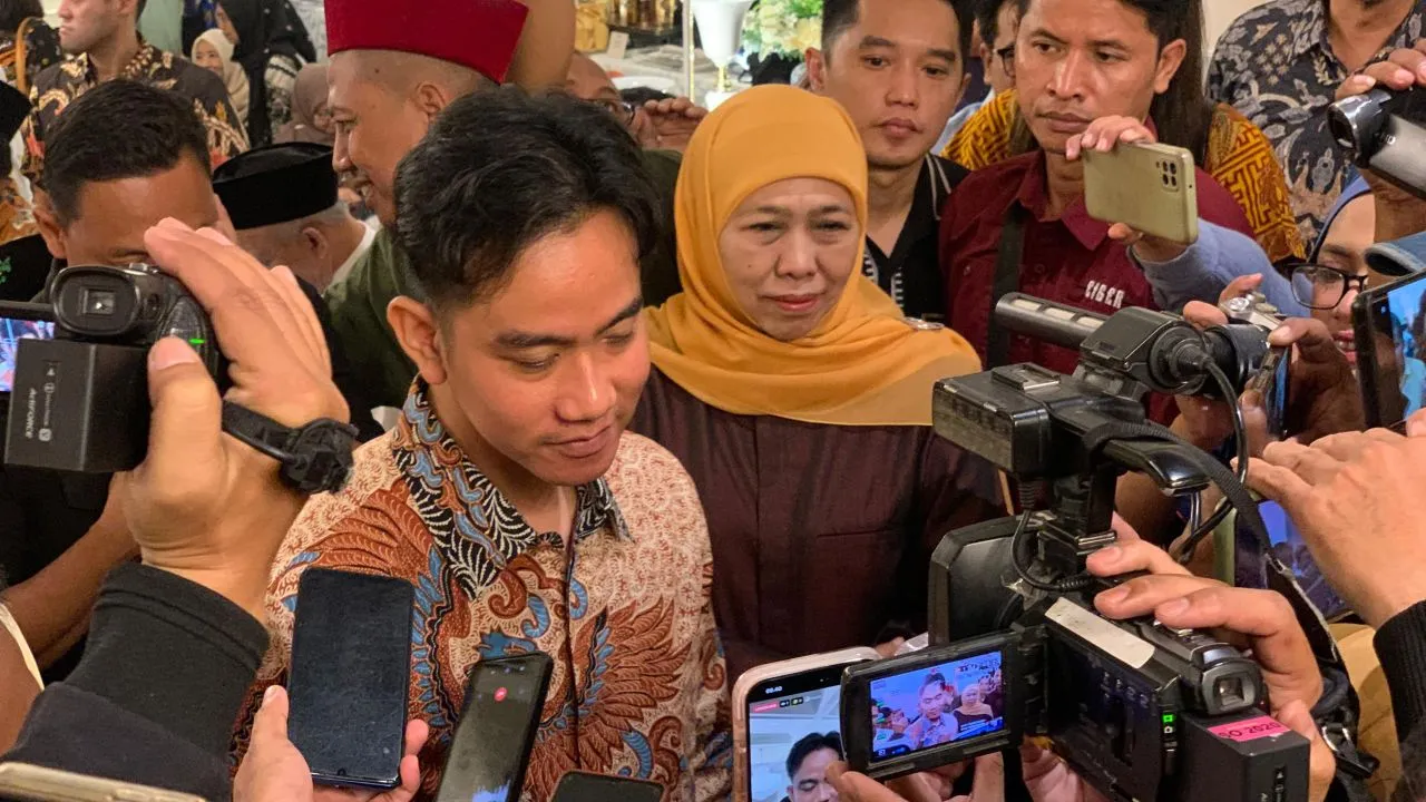 Belum Dilantik Wapres, Gibran Tebar Janji Menangkan Khofifah di Pilgub Jatim
