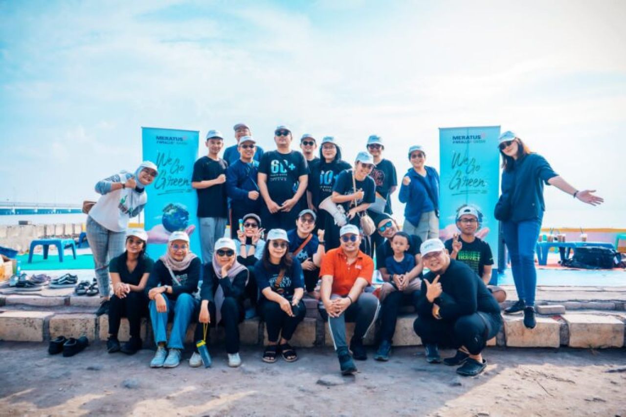 Peringati Hari Laut Sedunia, Meratus Gelar Beach Clean-Up di Lima Kota Besar