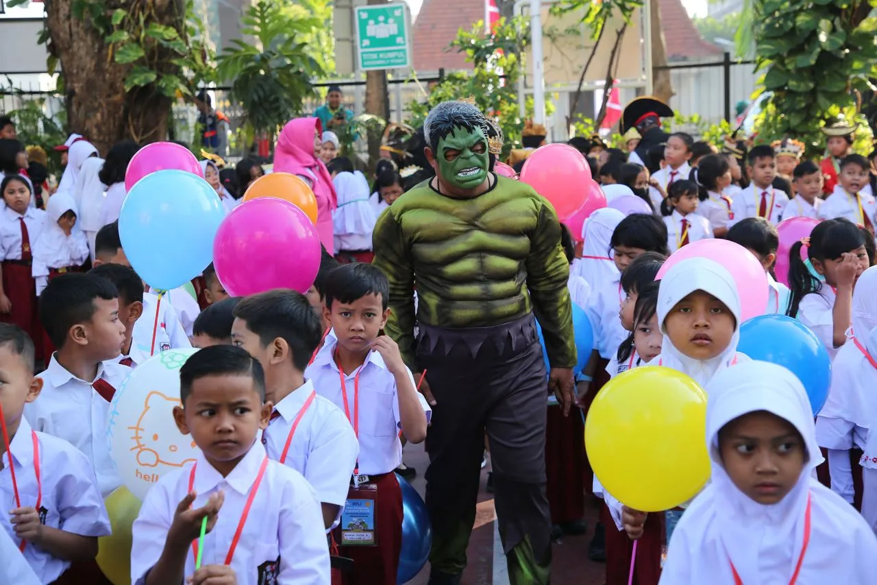 Hari Ini, Pelajar di Surabaya Gelar MPLS