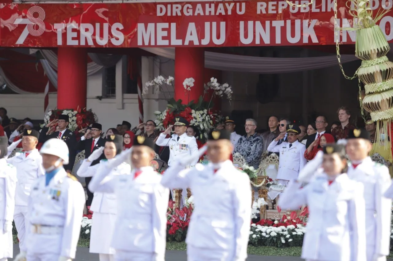 Upacara HUT ke 79 RI,.Pemkot Surabaya Sediakan Ribuan Kursi untuk Warga
