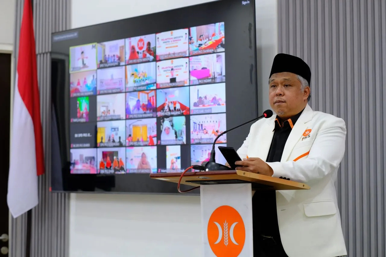 Pelantikan Anggota Madya dan Dewasa, Ketua PKS Jatim Minta Menangkan Khofifah-Emil di Pilgub