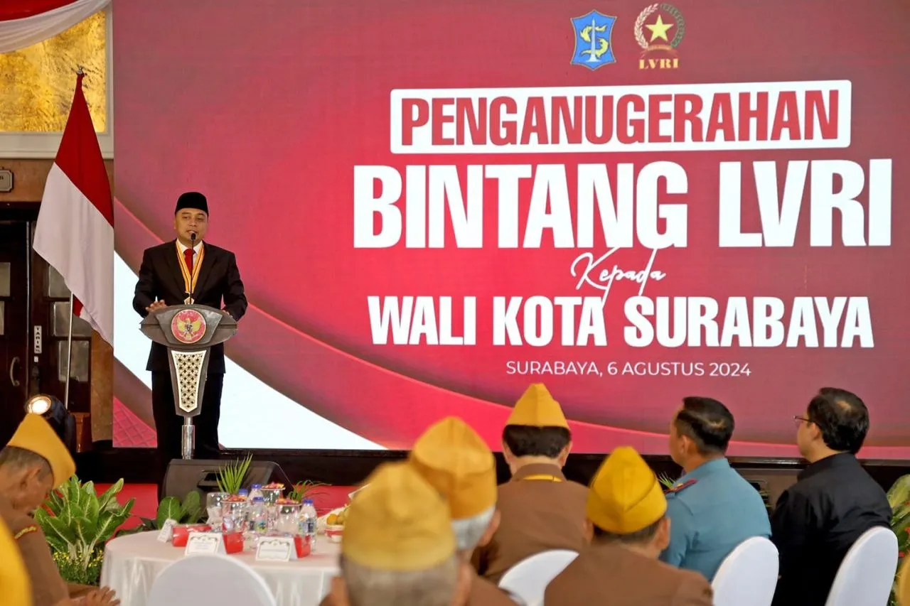 Wali Kota Eri Cahyadi Terima Penghargaan Tertinggi Bintang LVRI dari Legiun Veteran Republik Indonesia