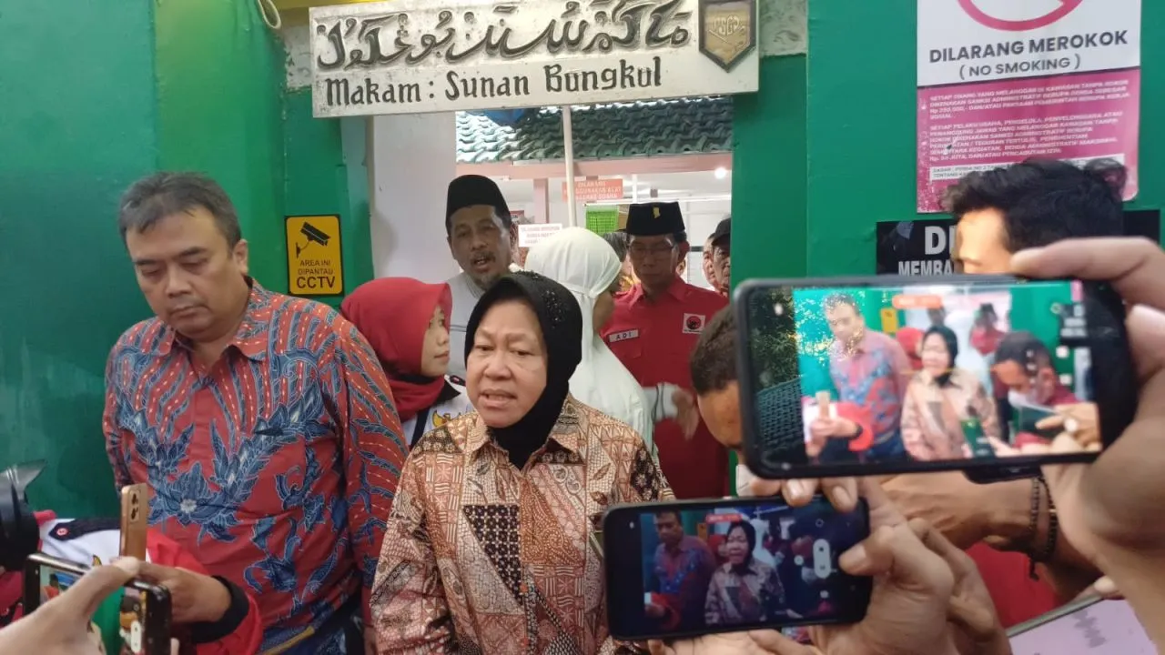 Usai Daftar Cagub ke KPU Jatim, Risma Mundur dari Mensos