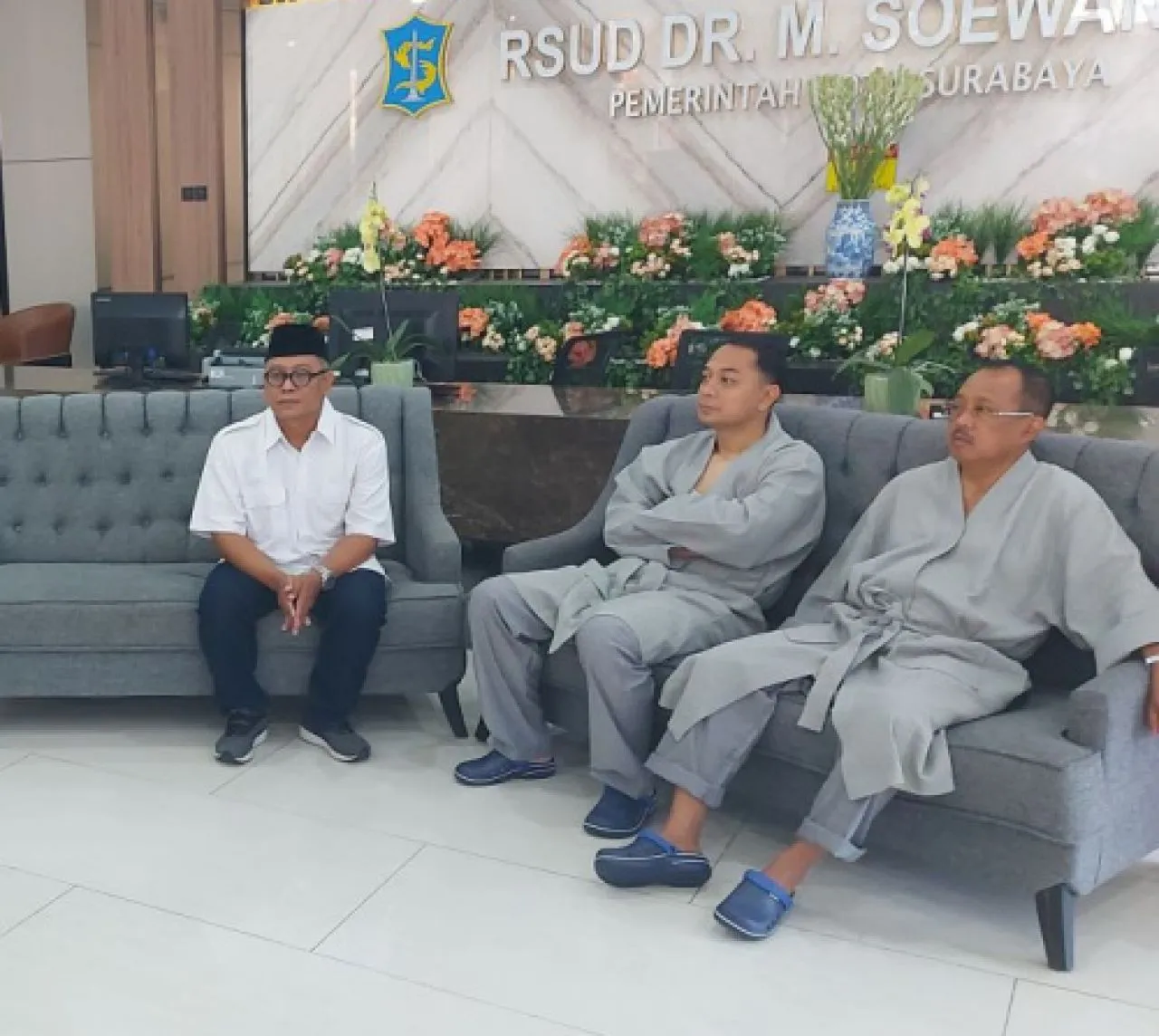 ErJi Jalani Tes Kesehatan di RS Soewandhi