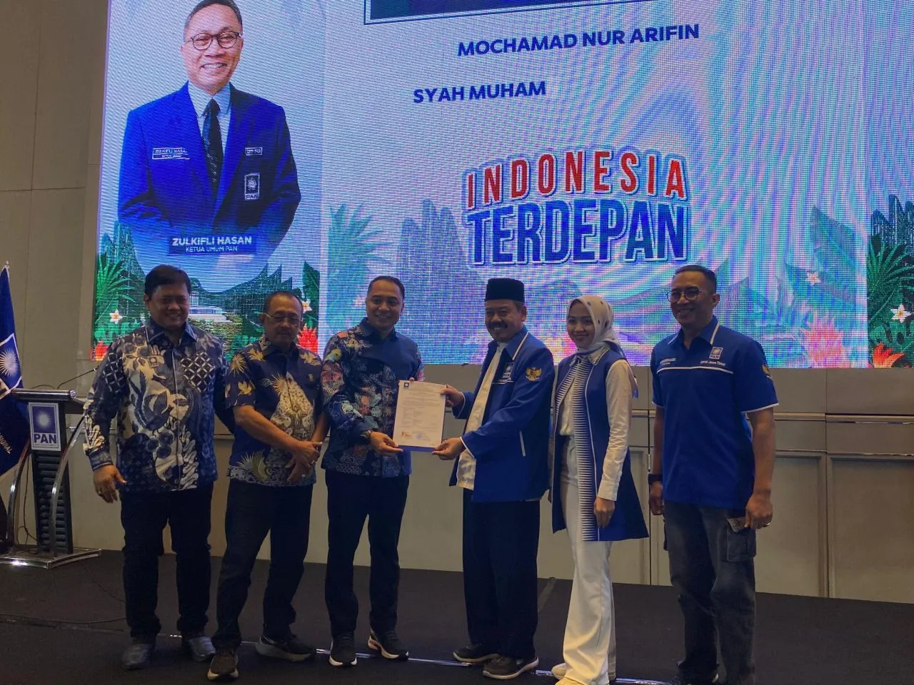 PAN Resmi Serahkan Rekom kepada 23 Bacakada di Jatim