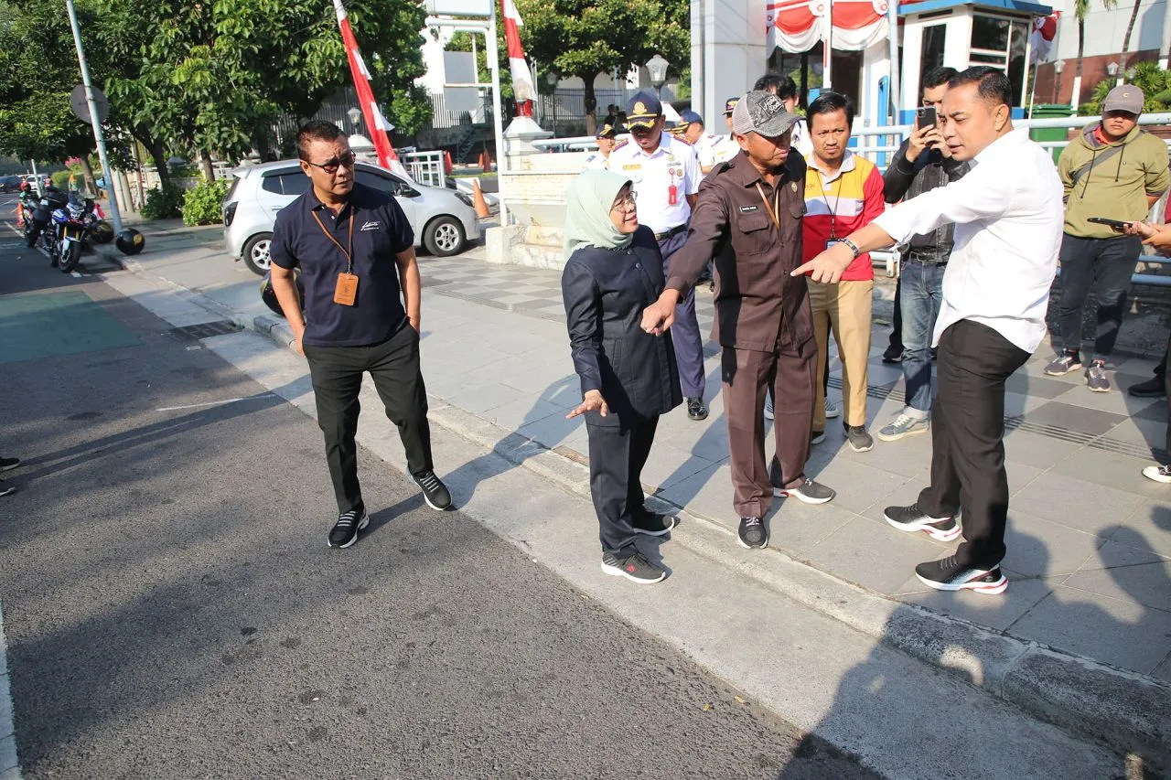 Gunakan Pengaspalan Overlay, Jalan - Jalan di Surabaya Bakal Lebih Mulus