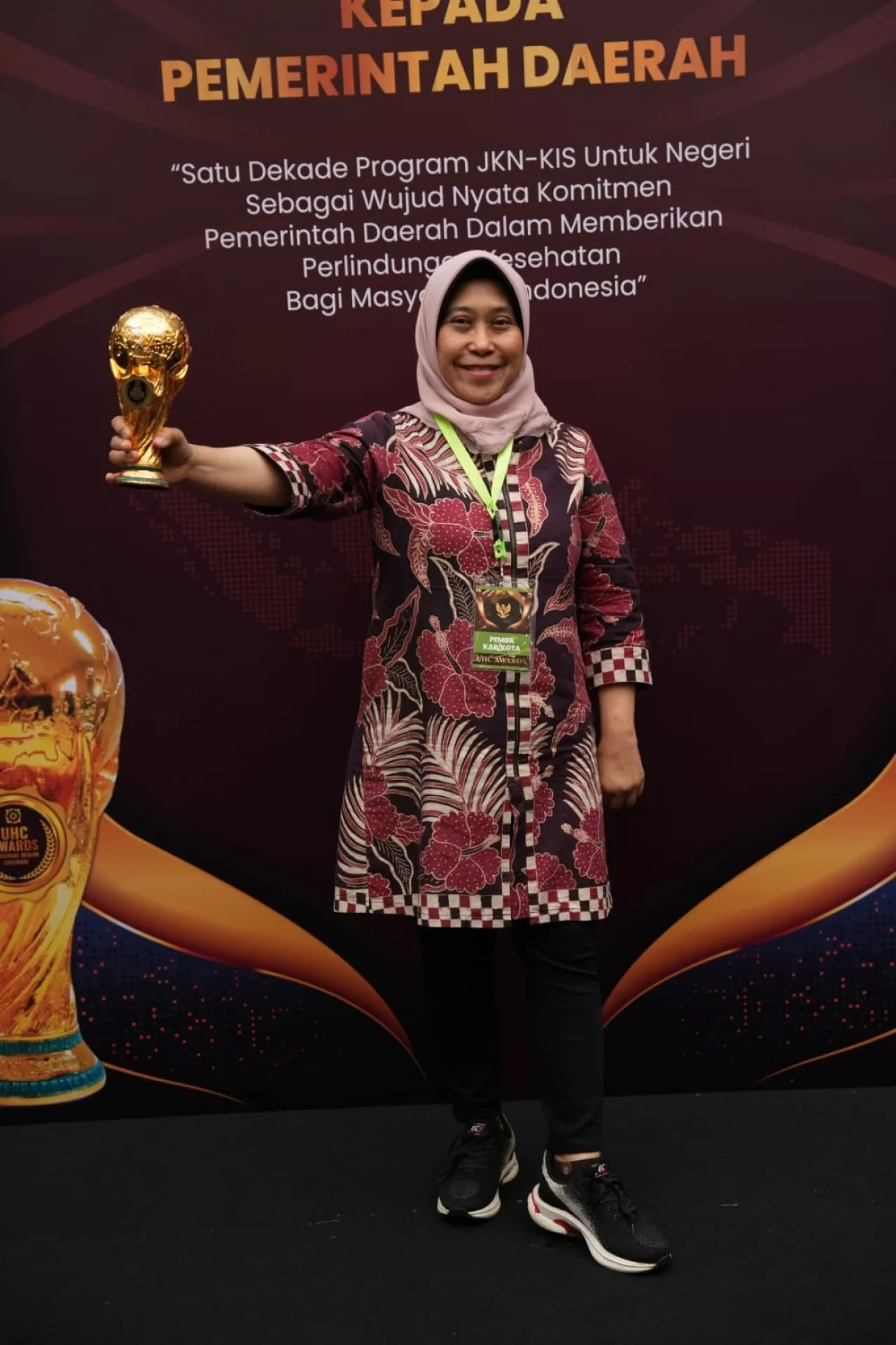Pemkot Surabaya Raih UHC Award 2024 dari BPJS