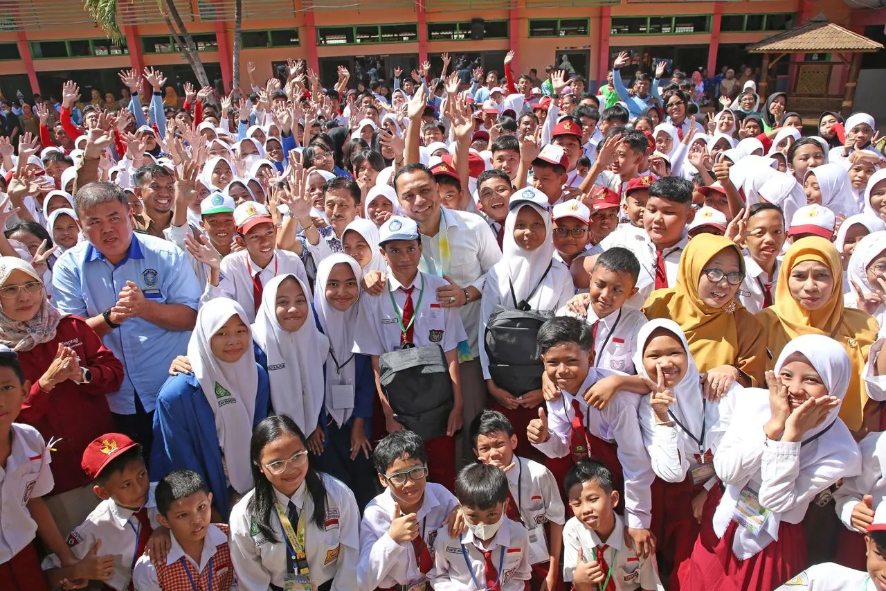 4 Tahun Terakhir, Pemkot Surabaya Gelontorkan 266.375 Seragam dan Perlengkapan Sekolah Gratis