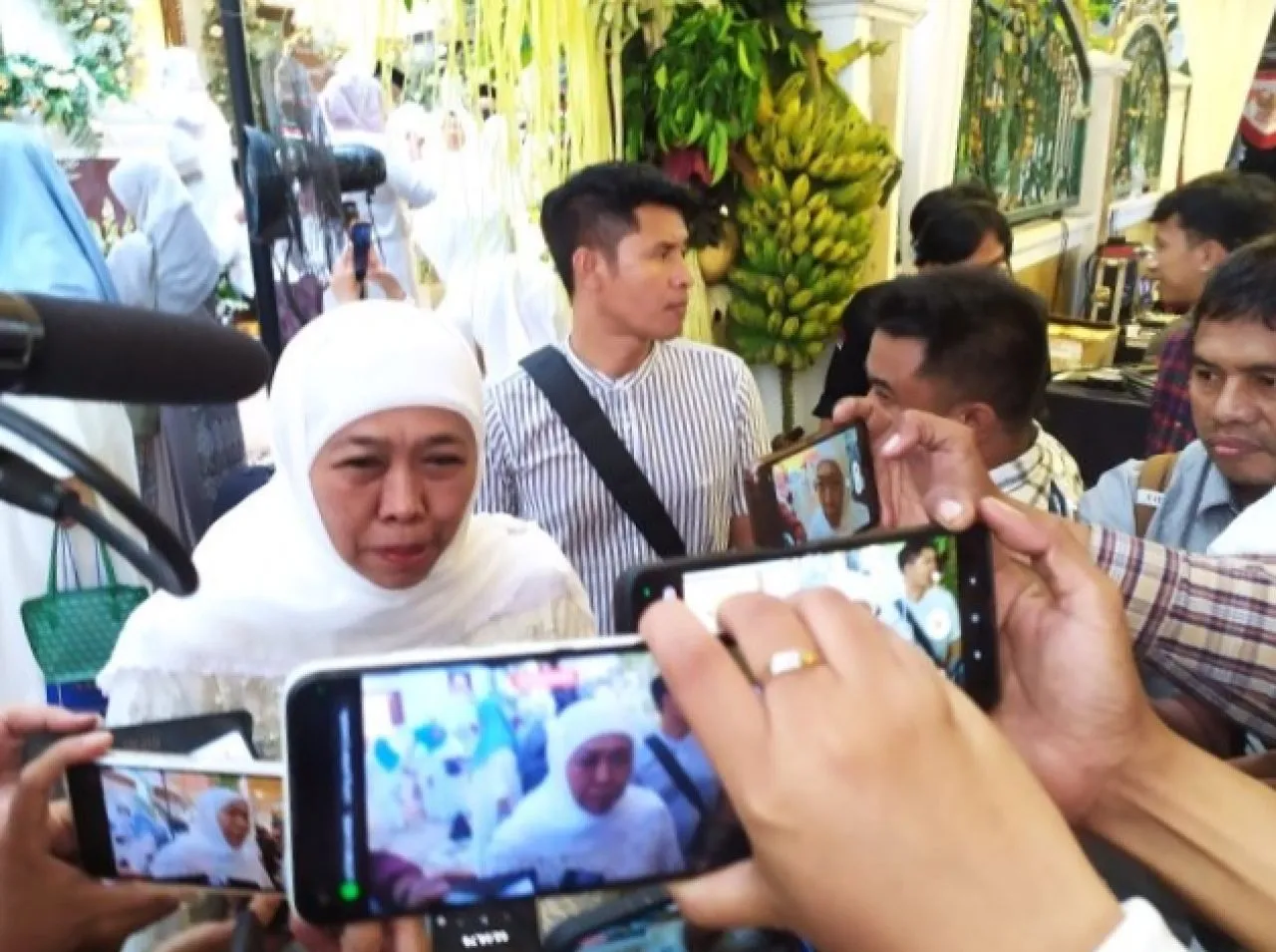Presiden Jokowi Jadi Saksi Nikah Anak Ketiga Khofifah Besok