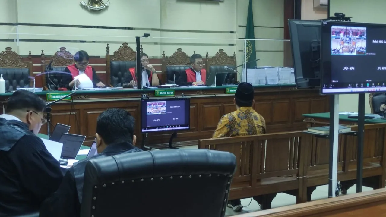 Gus Muhdlor Sanggah Ari Suryono: Apa Saya Pernah Nyuruh Potong 30%?