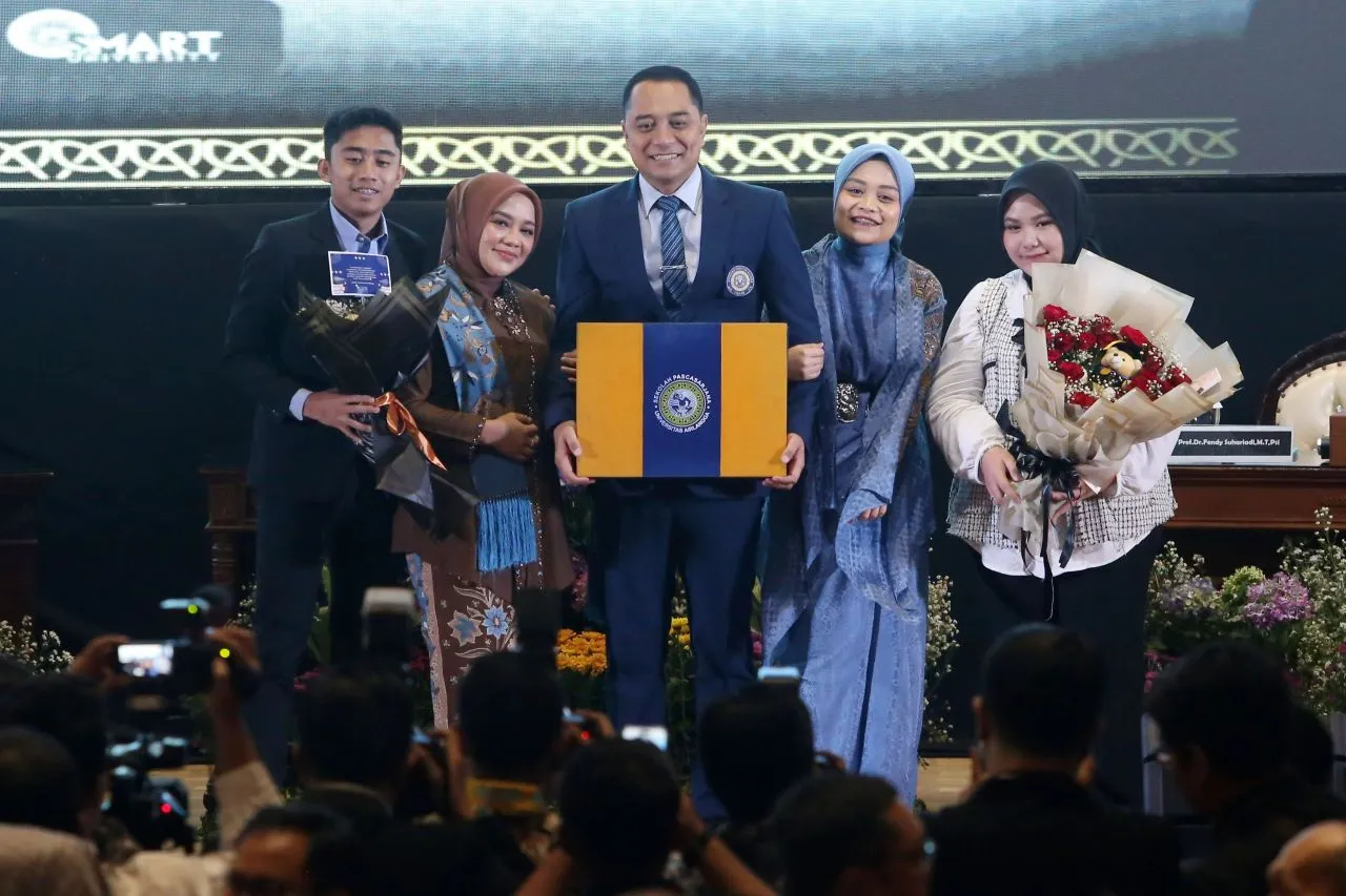 Eri Cahyadi Raih Gelar Doktor dengan Predikat Cumlaude di Unair