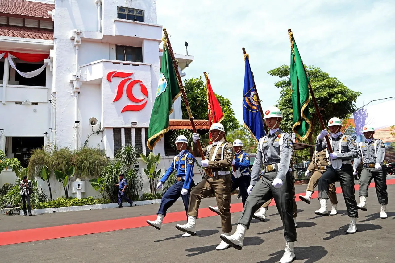 Pataka Jer Basuki Mawa Beya Singgah di Surabaya, Ini Harapan PJs Wali Kota 